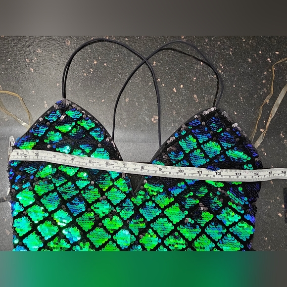 FASHION NOVA Mermaid Mini V-neck Spaghetti Straps Backless Sequins Dress. Small - Picture 9 of 11